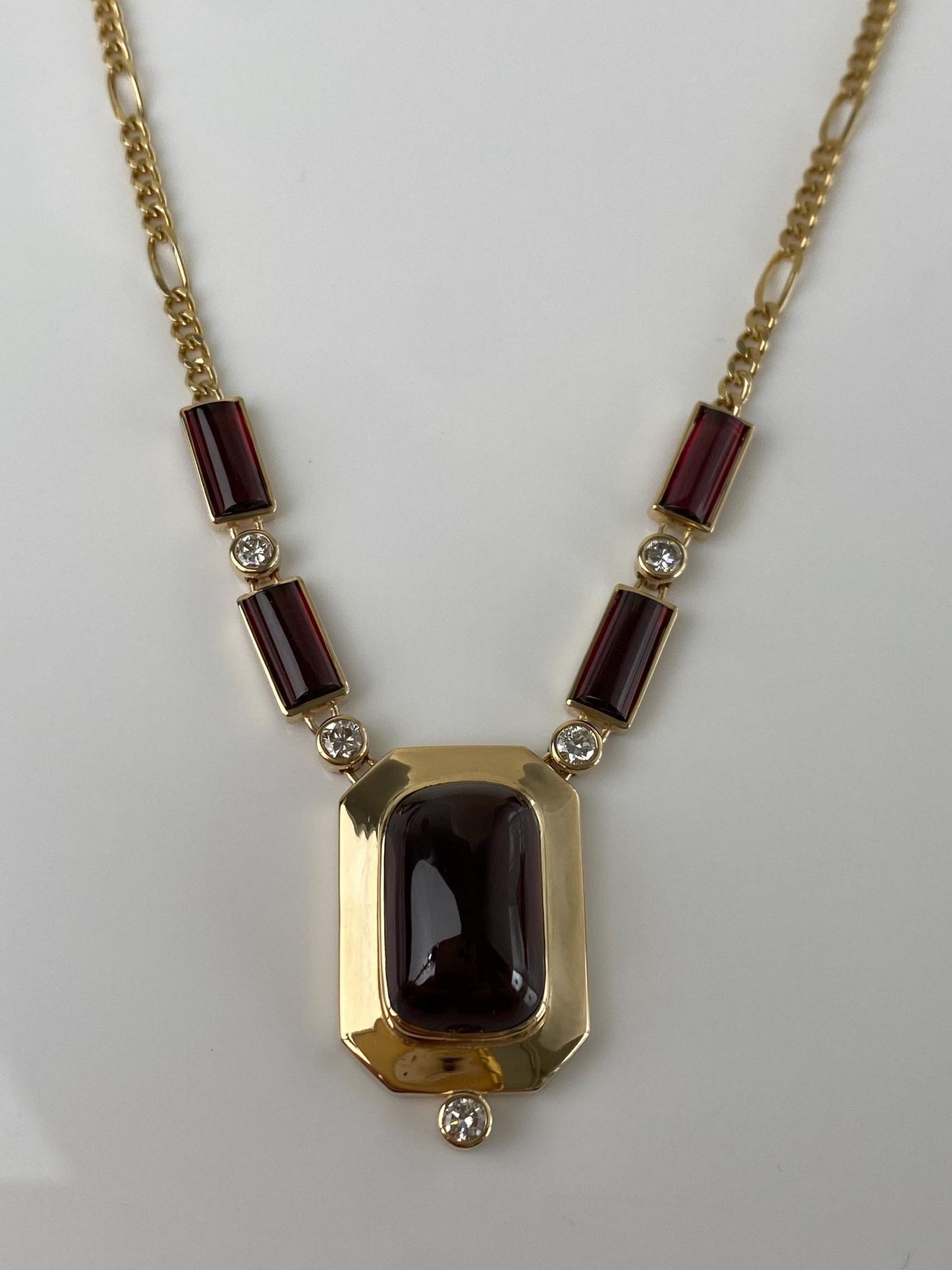 Vintage Solid 14k Yellow Gold Garnet Diamond Figaro Chain Necklace - 19 inches