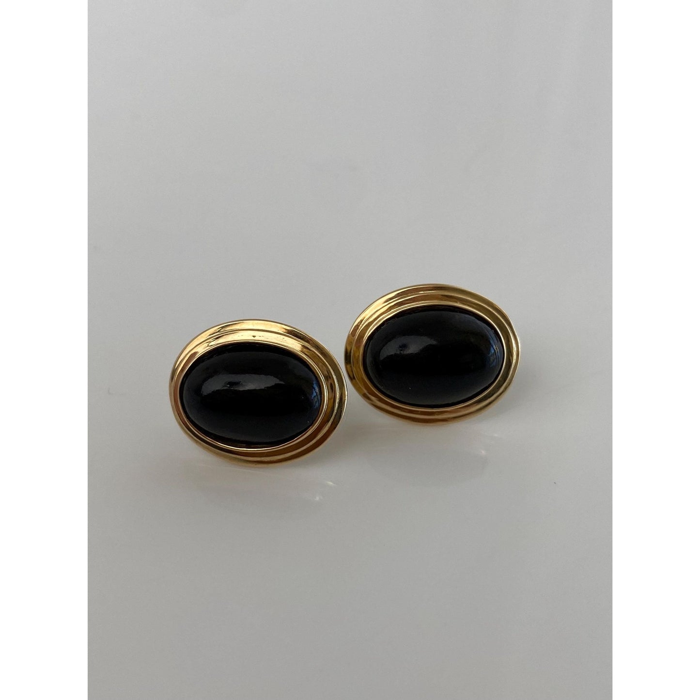 Vintage Solid 14k Yellow Gold Black Resin Stud Earrings