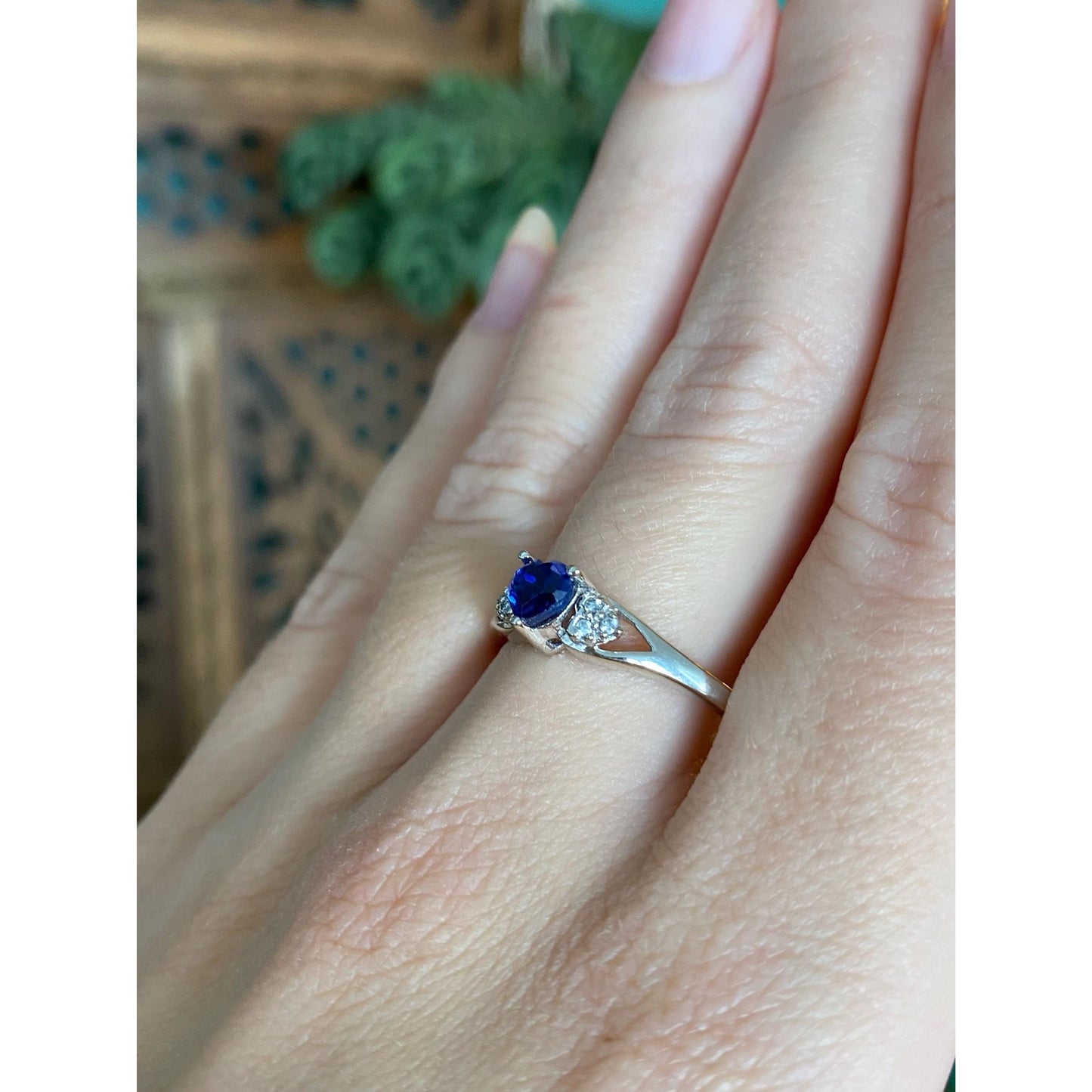 Vintage Solid 10k White Gold Blue Sapphire Heart Clear Cubic Zirconia Ring - Size 10.75