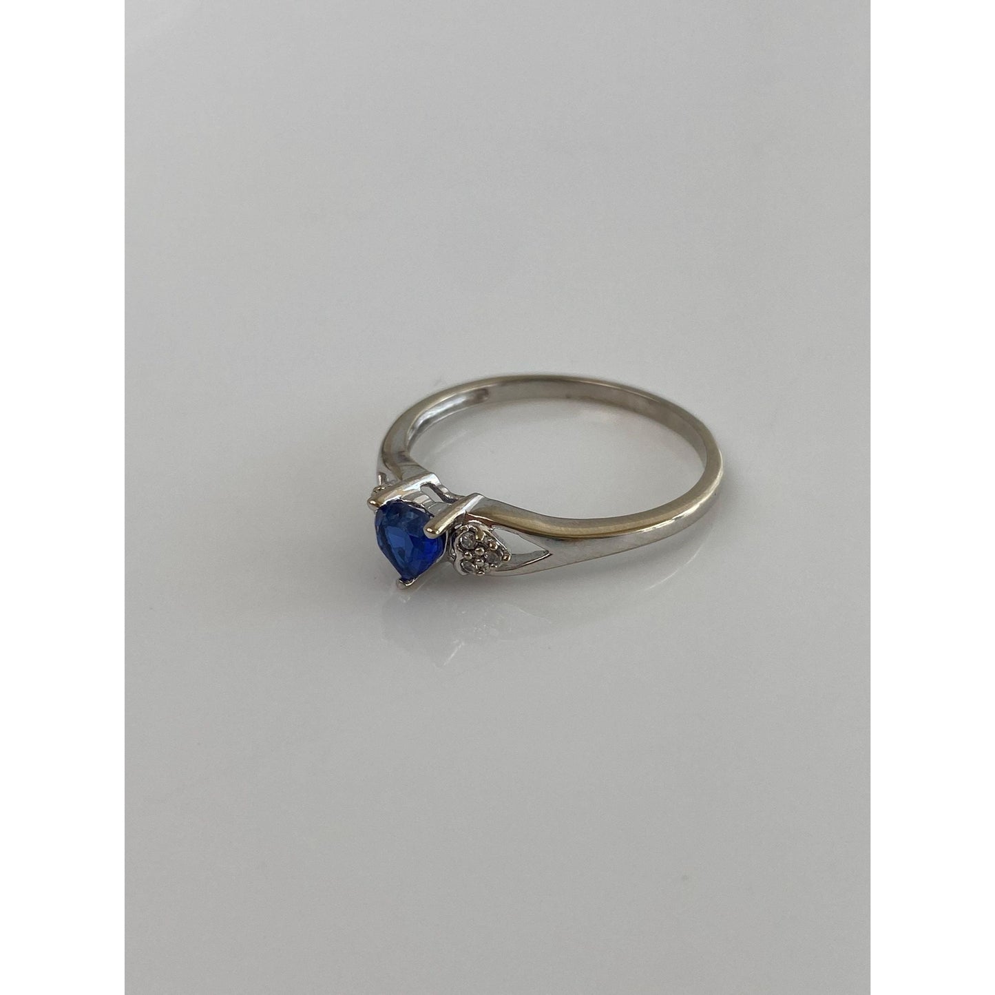 Vintage Solid 10k White Gold Blue Sapphire Heart Clear Cubic Zirconia Ring - Size 10.75