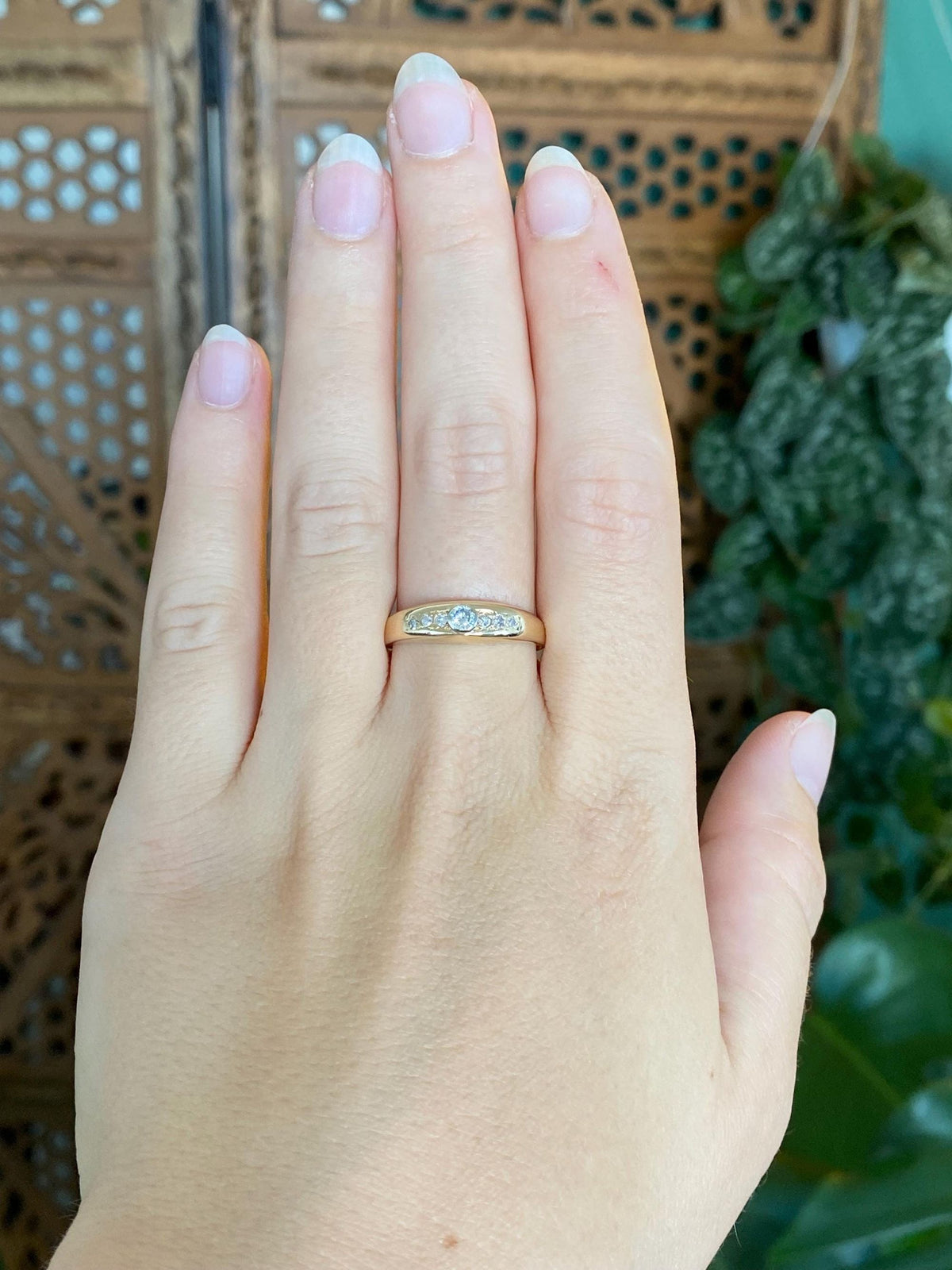 Vintage Solid 14k Yellow Gold Diamonds Ring Band - Size 9.25