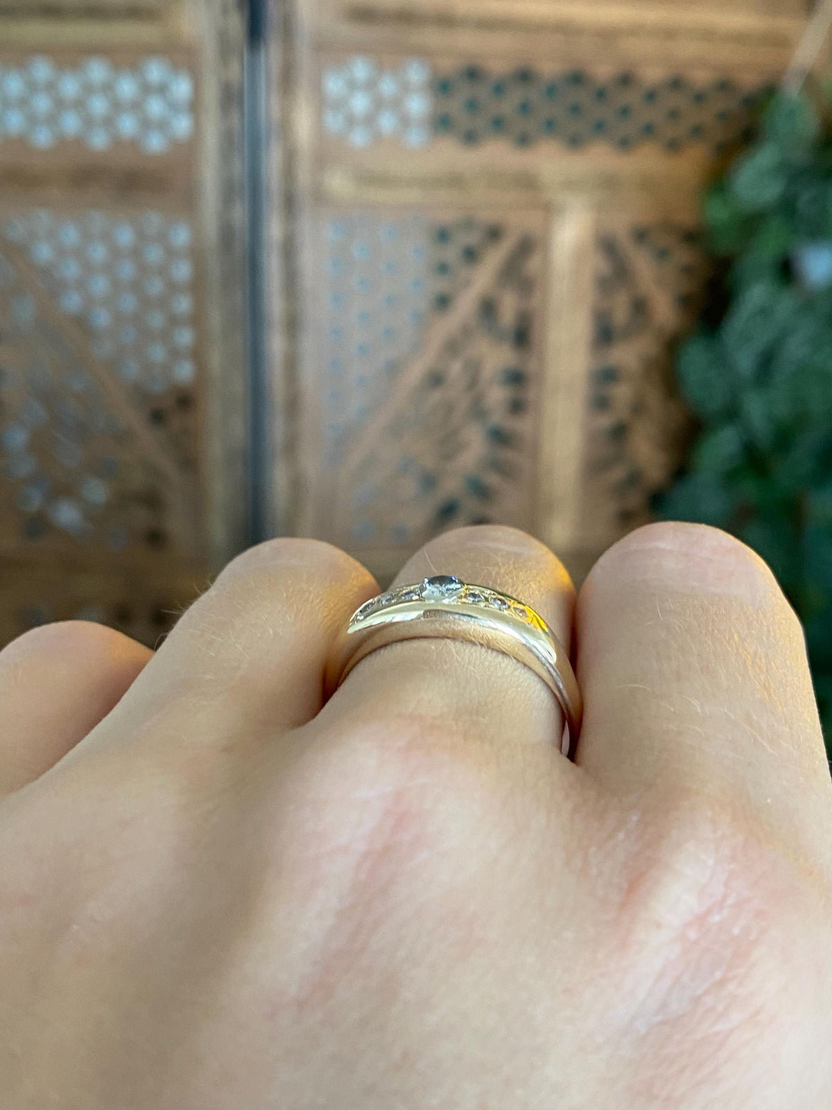 Vintage Solid 14k Yellow Gold Diamonds Ring Band - Size 9.25