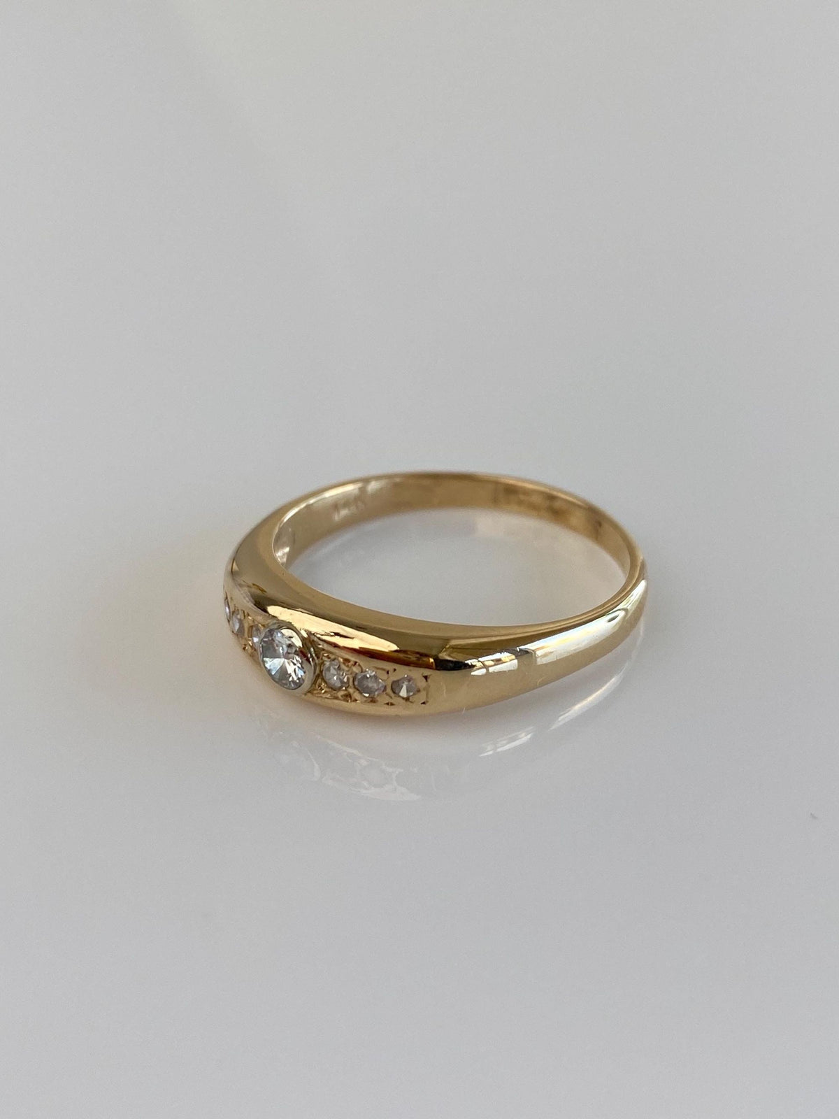 Vintage Solid 14k Yellow Gold Diamonds Ring Band - Size 9.25
