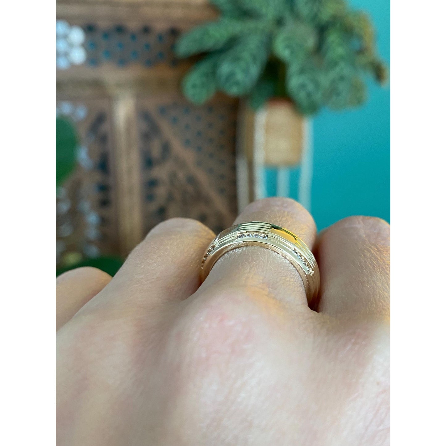 Solid 14k Yellow Gold Cubic Zirconia Lined Ring Band - Size 6.25