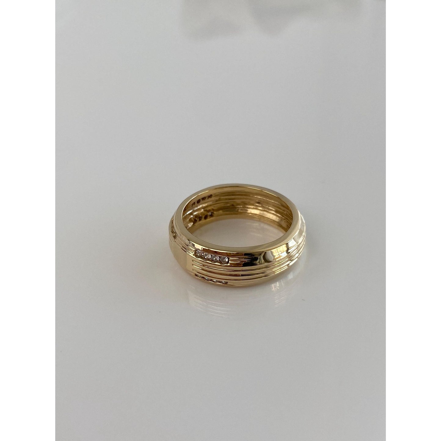 Solid 14k Yellow Gold Cubic Zirconia Lined Ring Band - Size 6.25