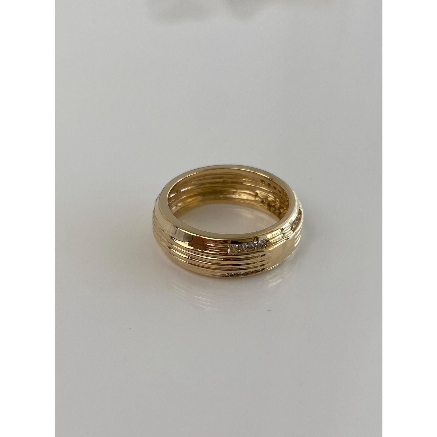 Solid 14k Yellow Gold Cubic Zirconia Lined Ring Band - Size 6.25