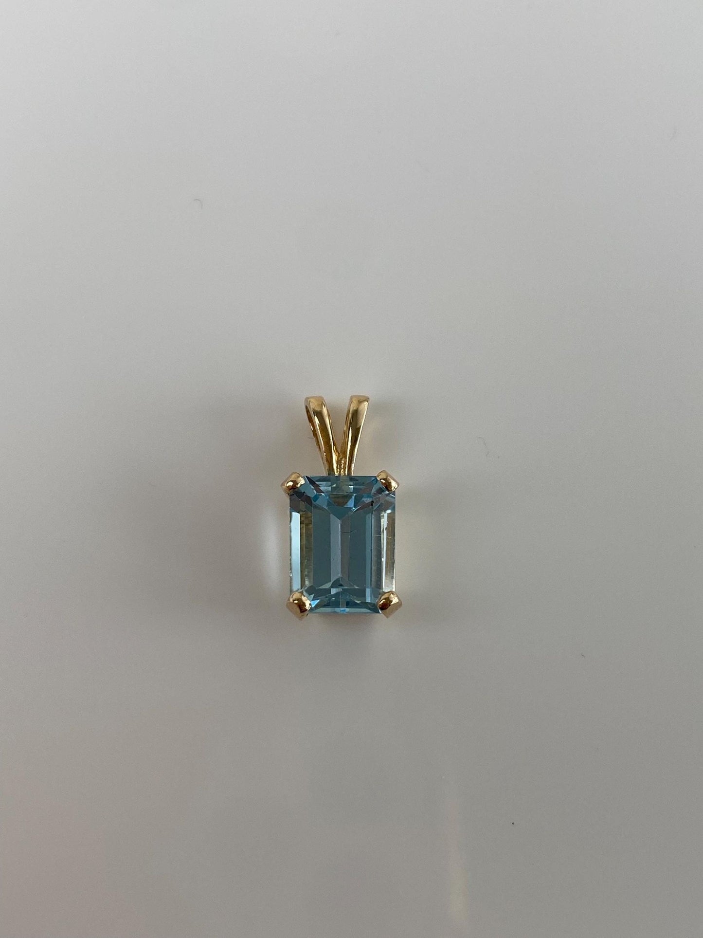 Vintage Solid 14k Yellow Gold Topaz Charm