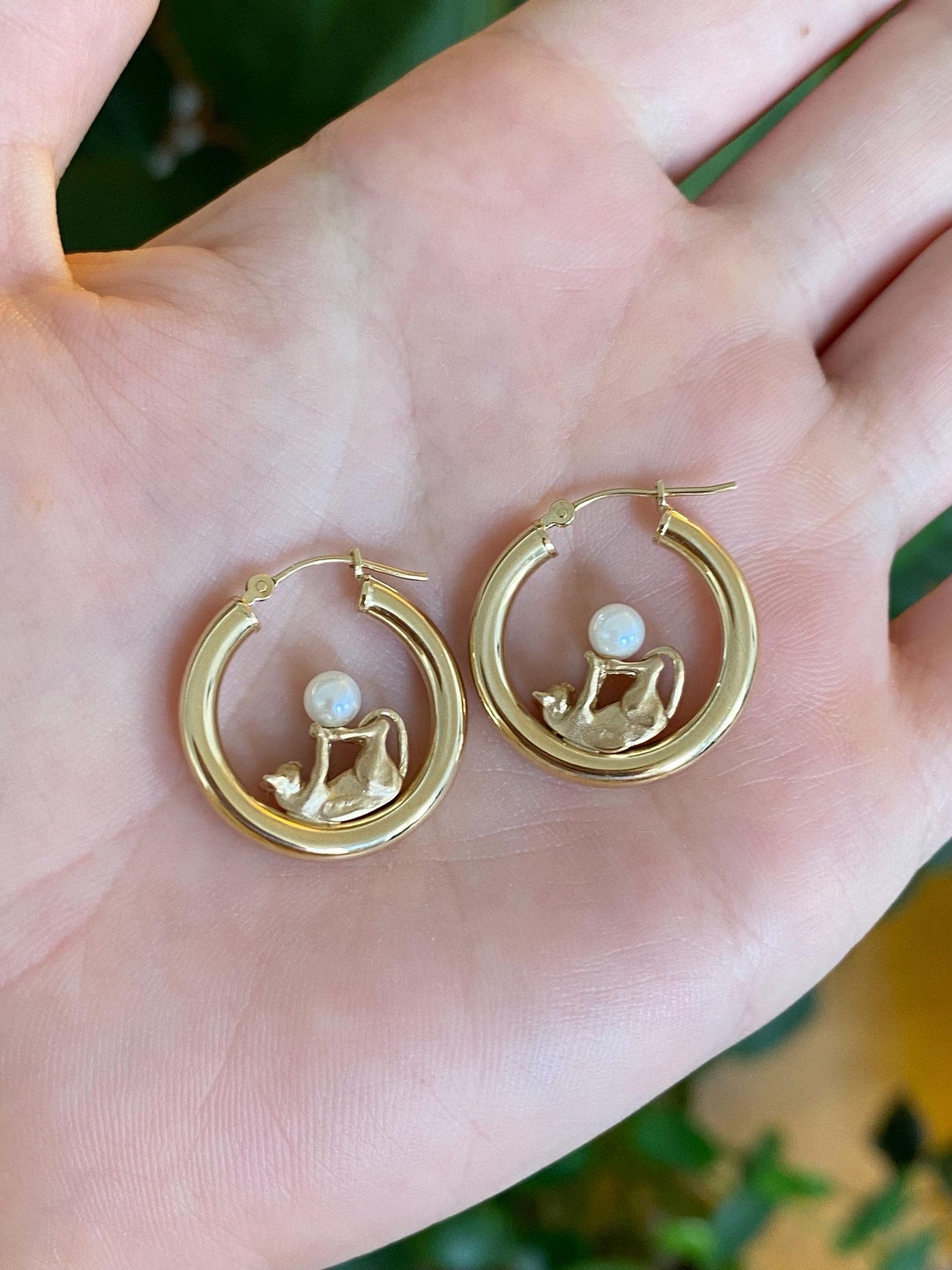 Vintage 14k Yellow Gold Pearl Kitten Playing Hoop Earrings