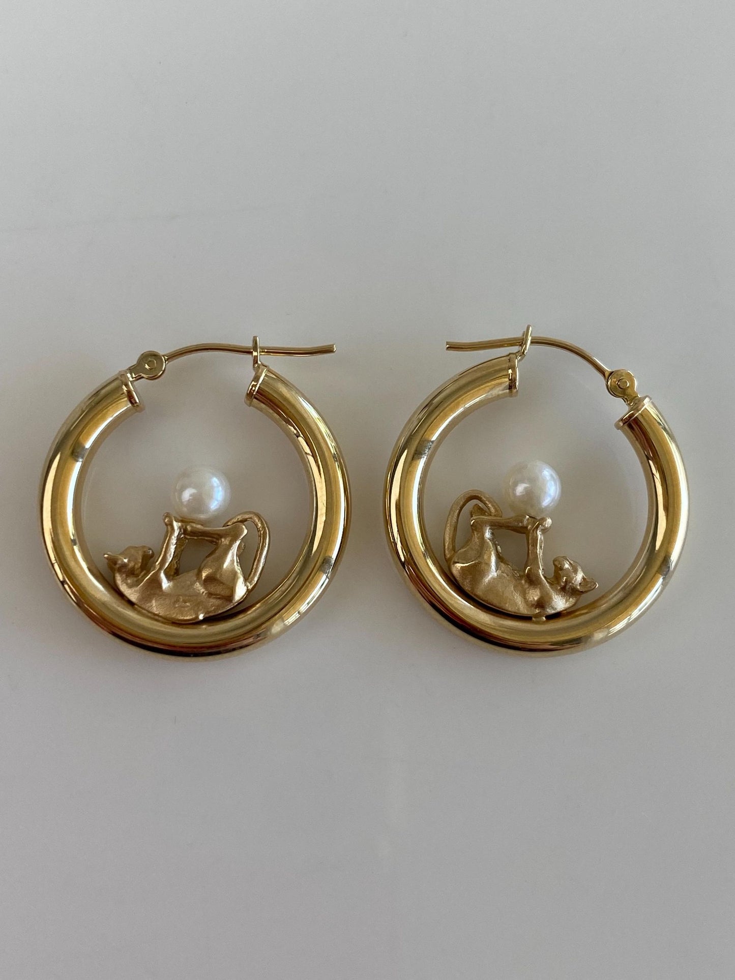 Vintage 14k Yellow Gold Pearl Kitten Playing Hoop Earrings