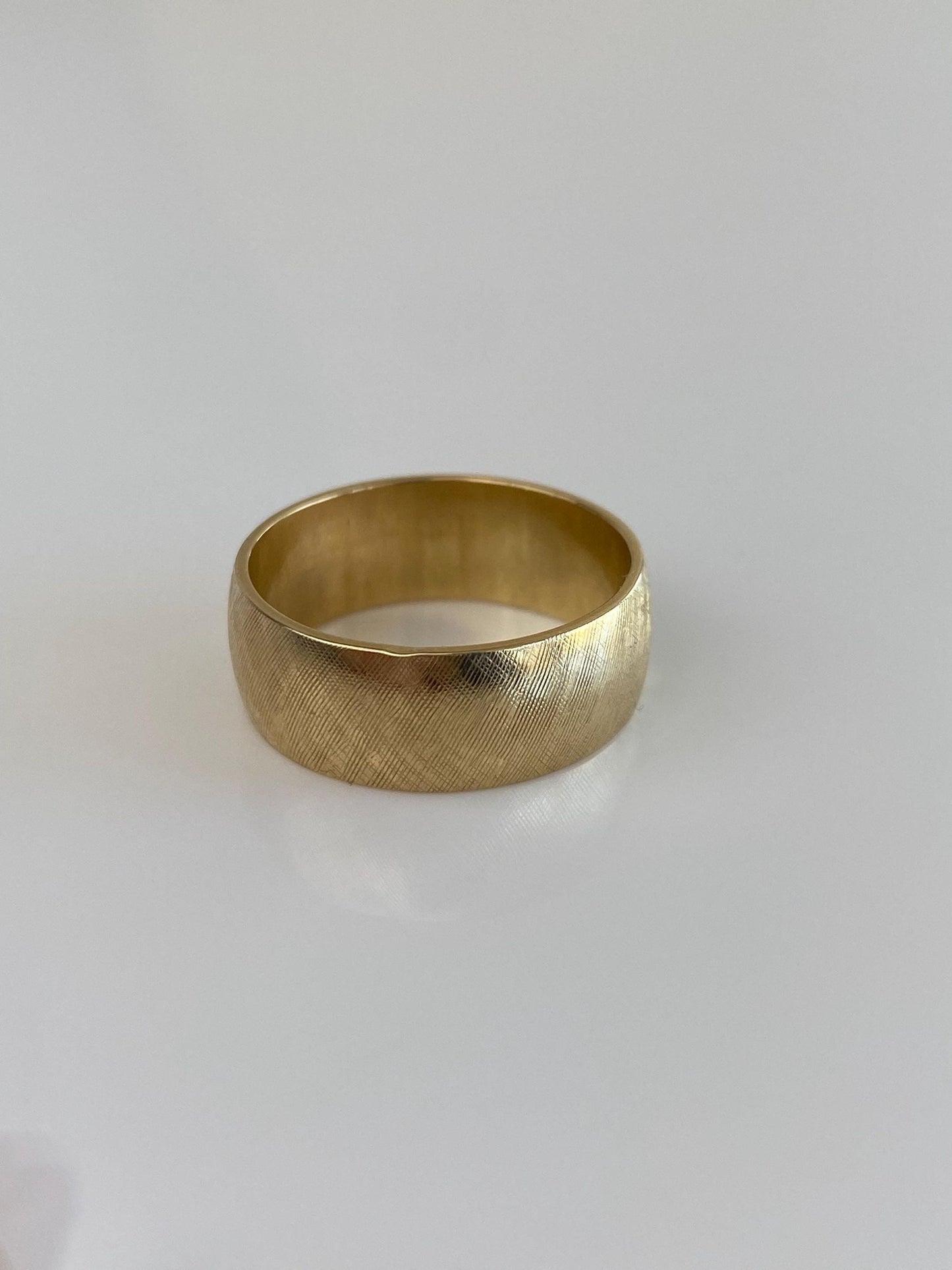Vintage Solid 14k Yellow Gold Crosshatch Ring Band - Size 8.5