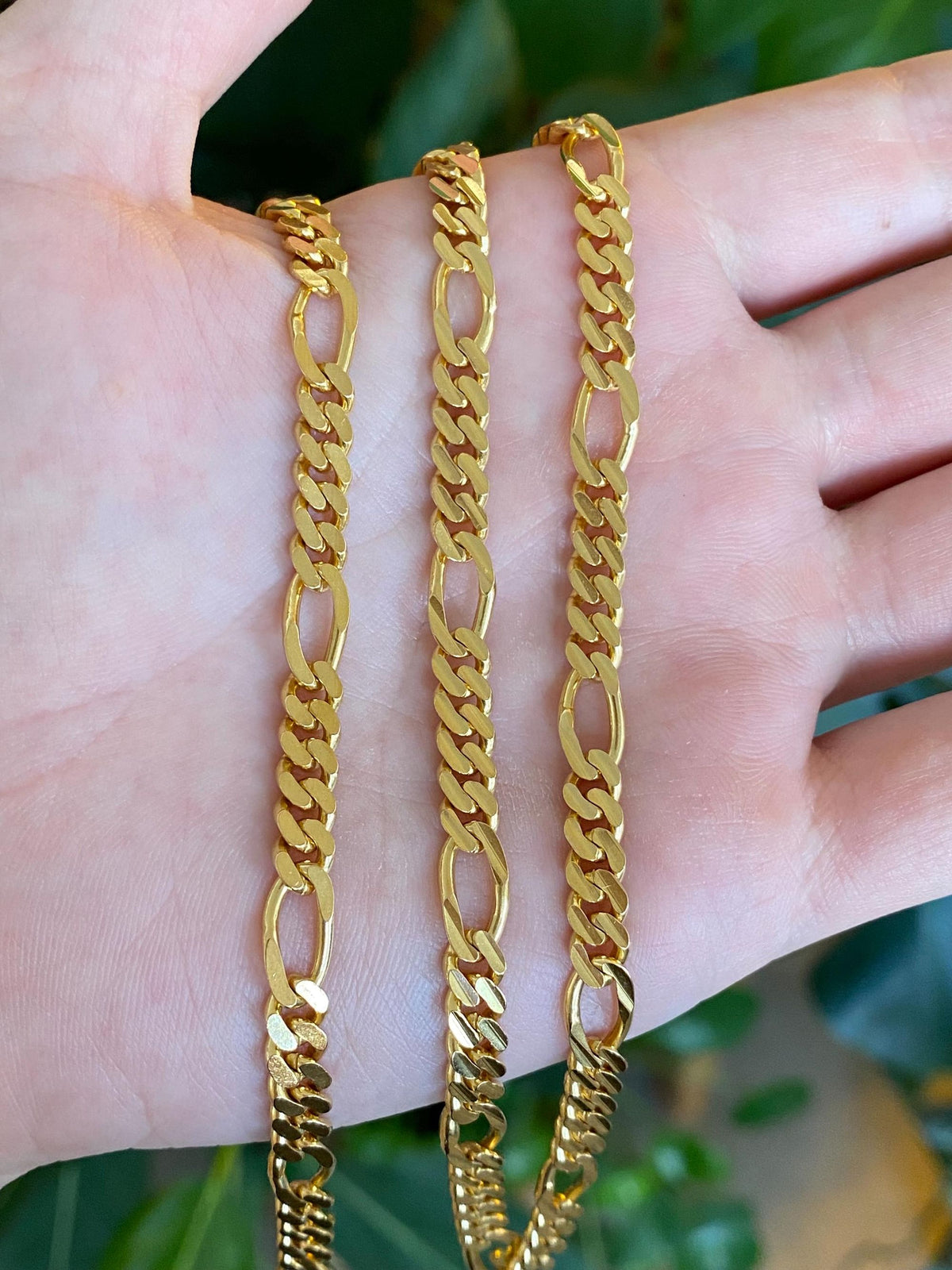 Vintage Solid 22k Yellow Gold Figaro Style Chain Necklace - 23.5 inches
