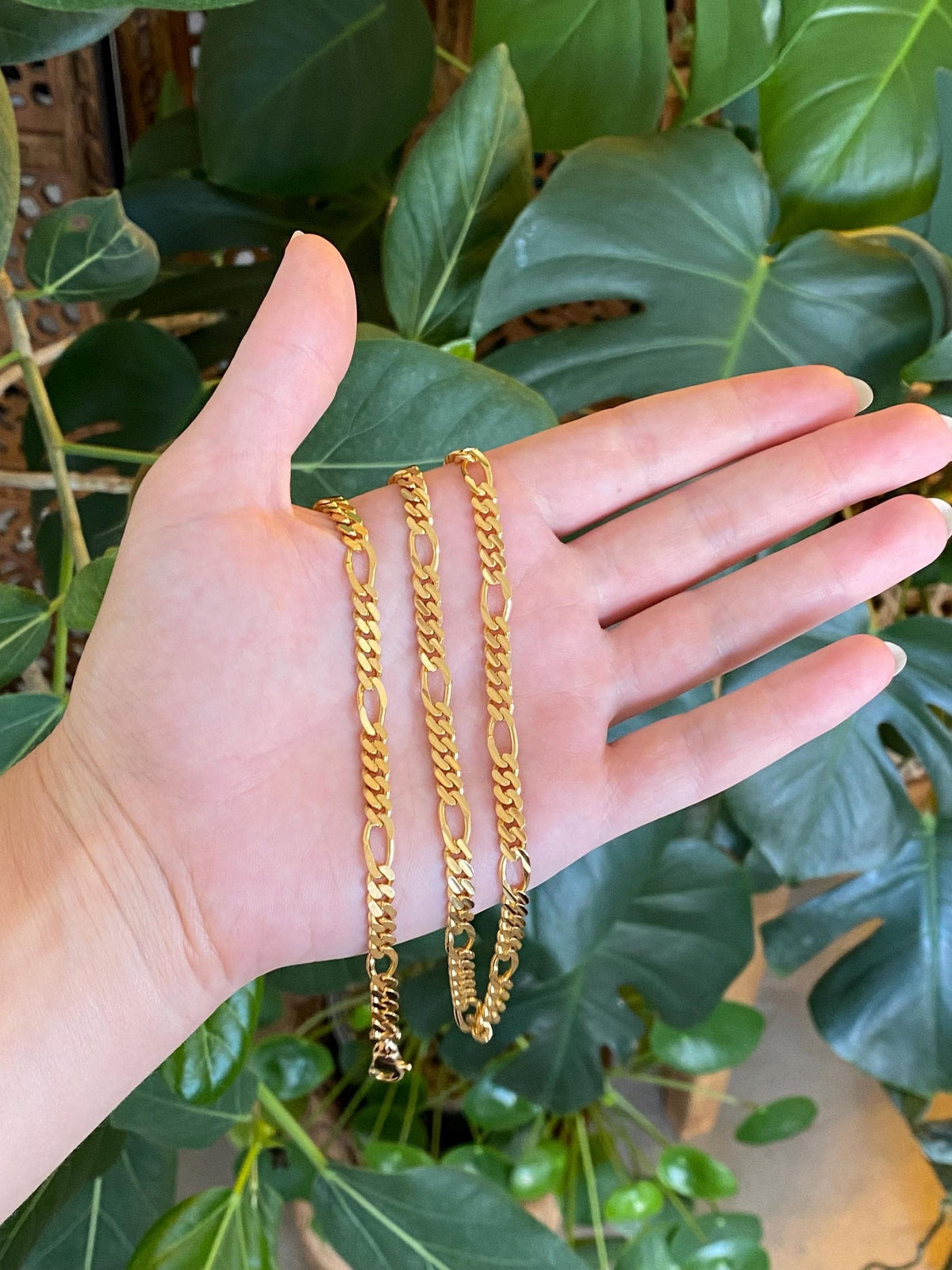 Vintage Solid 22k Yellow Gold Figaro Style Chain Necklace - 23.5 inches