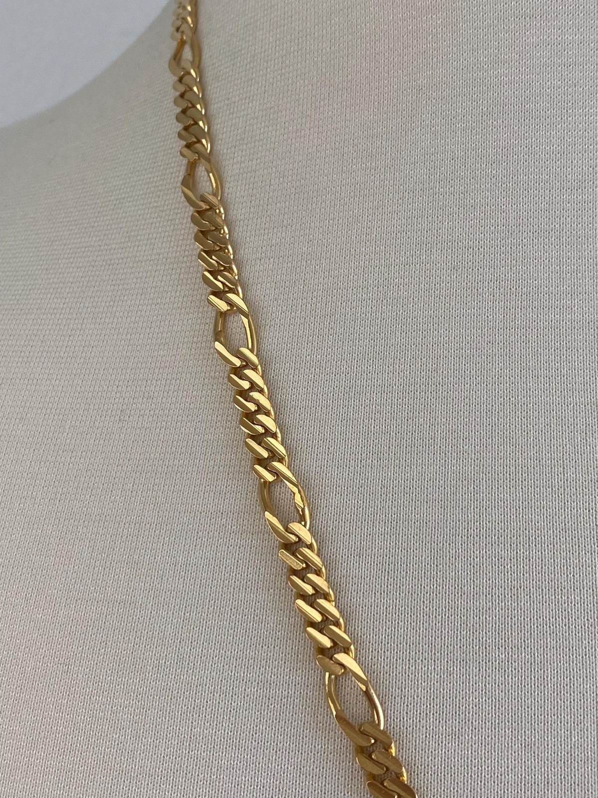Vintage Solid 22k Yellow Gold Figaro Style Chain Necklace - 23.5 inches