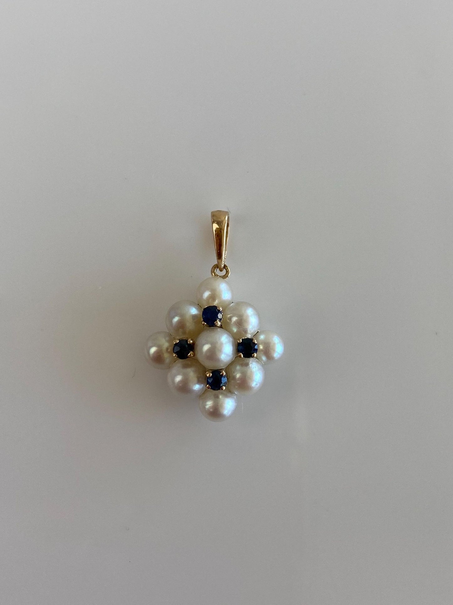 Vintage Solid 14k Yellow Gold Blue Spinel Pearls Charm
