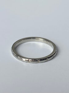 Vintage Solid 18k White Gold Designed Ring Band - Size 6.75