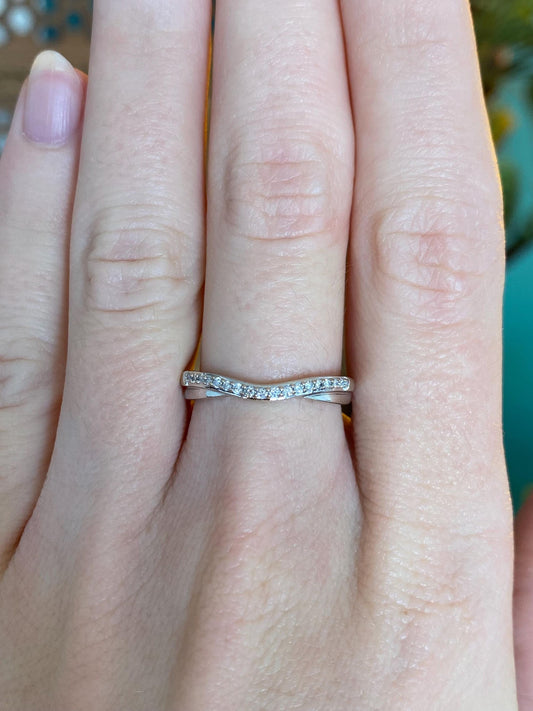 Vintage Solid 14k White Gold Diamond Ring Band - Size 6.5