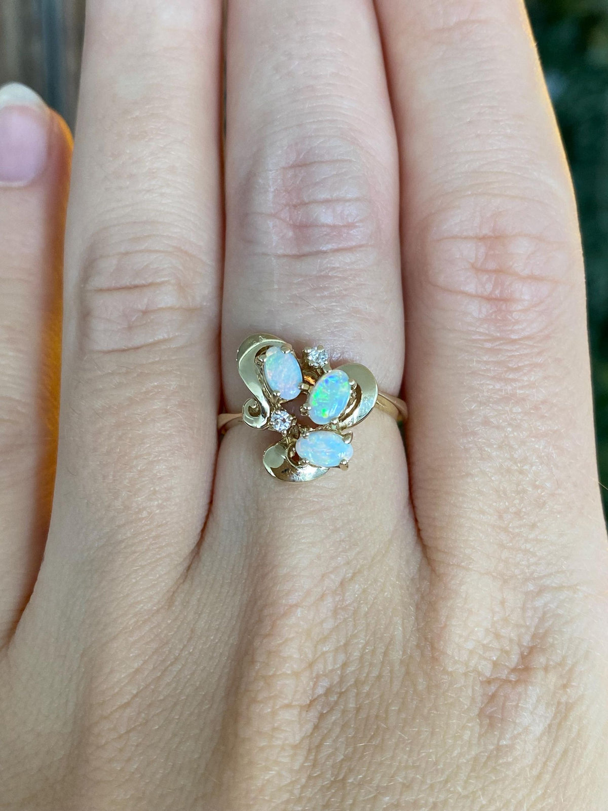 Vintage Solid 10k Yellow Gold Diamond Opals Ring - Size 6.25