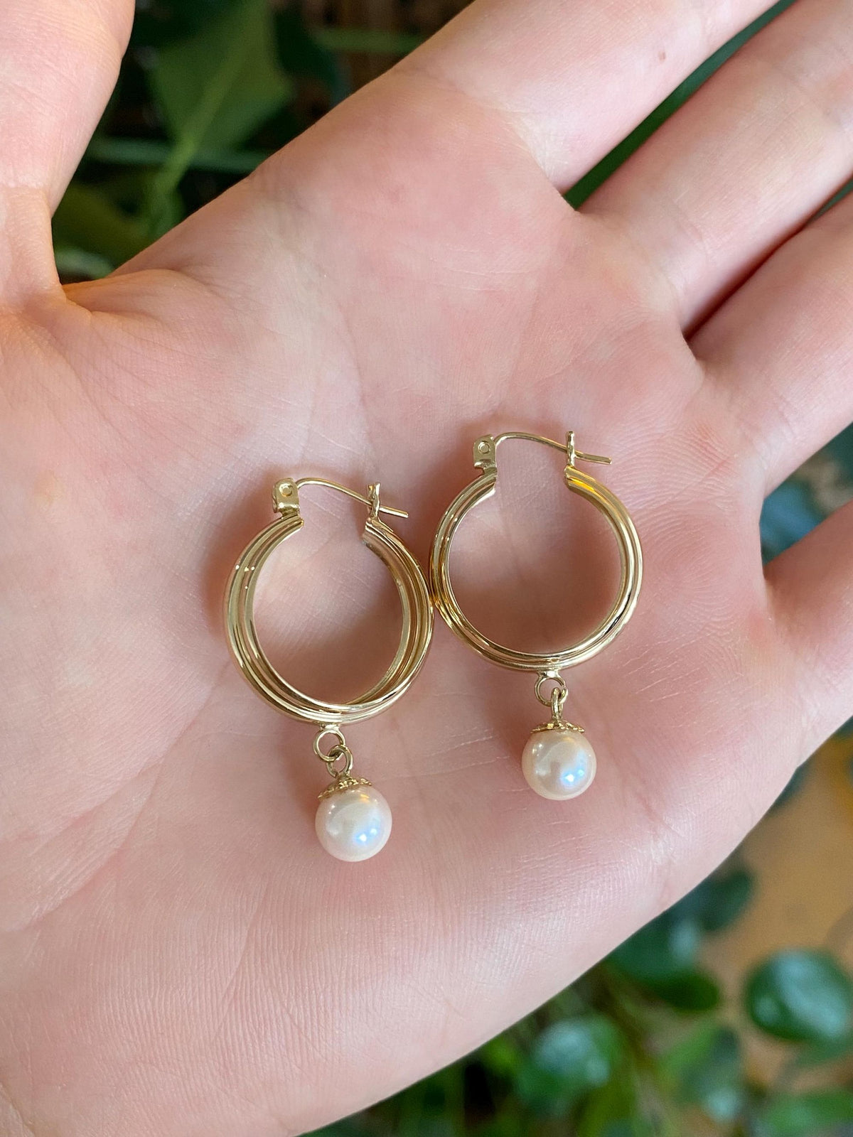 Vintage Solid 14k Yellow Gold Pearl Dangle Lined Hoop Earrings