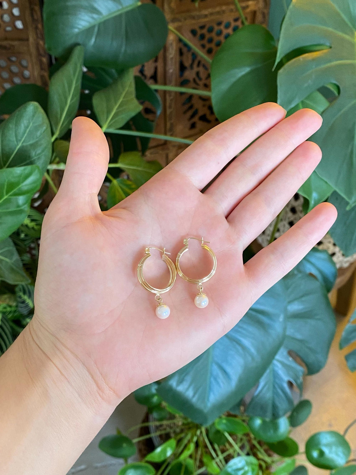 Vintage Solid 14k Yellow Gold Pearl Dangle Lined Hoop Earrings