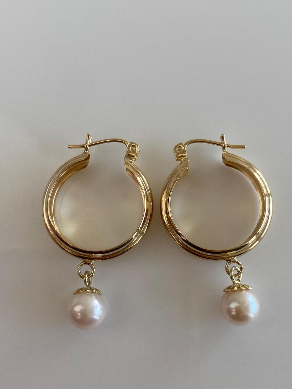 Vintage Solid 14k Yellow Gold Pearl Dangle Lined Hoop Earrings