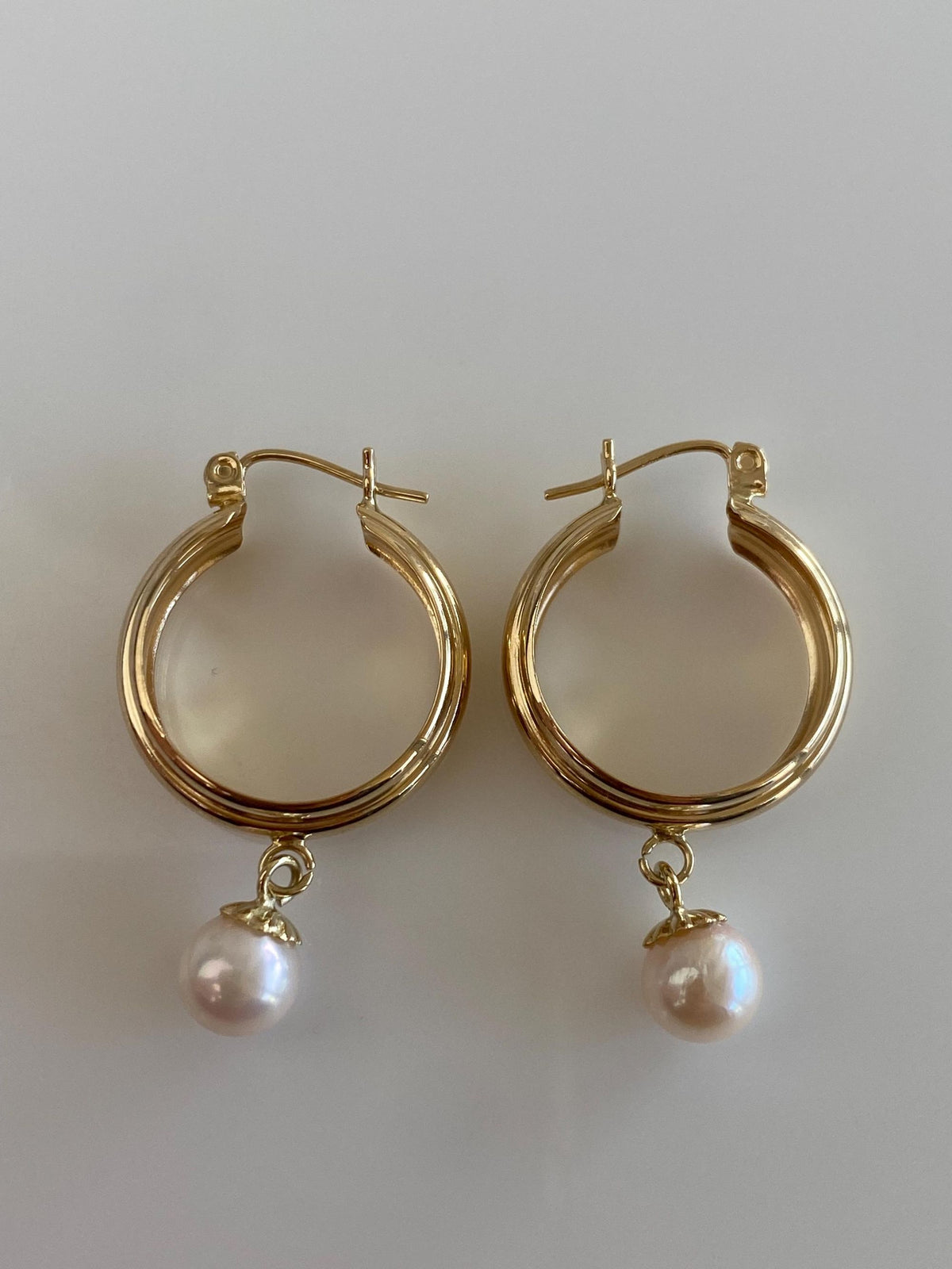 Vintage Solid 14k Yellow Gold Pearl Dangle Lined Hoop Earrings