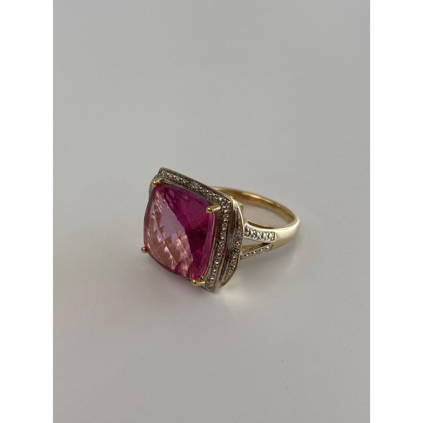 Solid 14k Yellow Gold Diamond Halo Pink Spinel Ring - Size 7