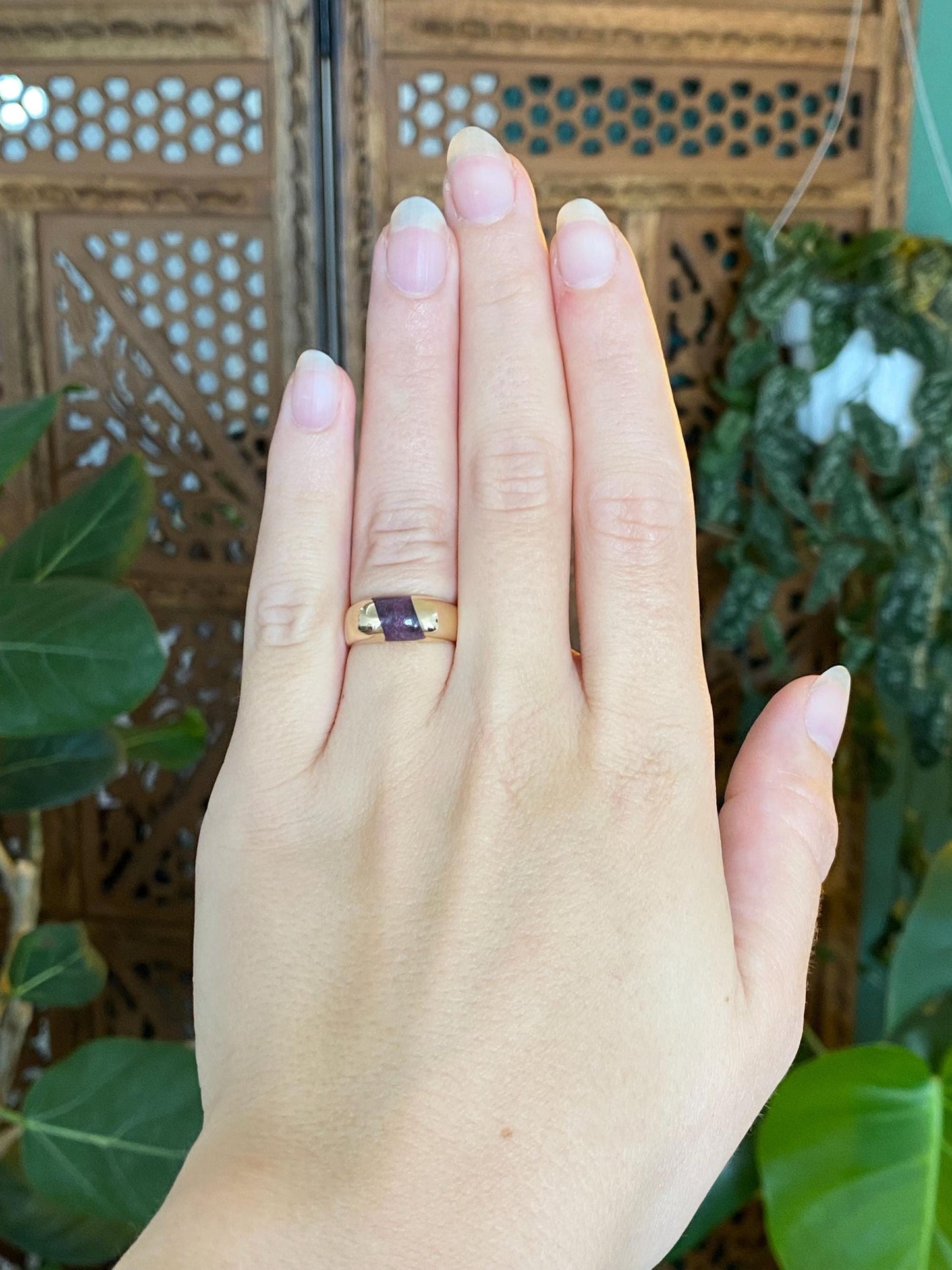 Vintage Solid 14k Yellow Gold Purple Inlay Ring - Size 5.75