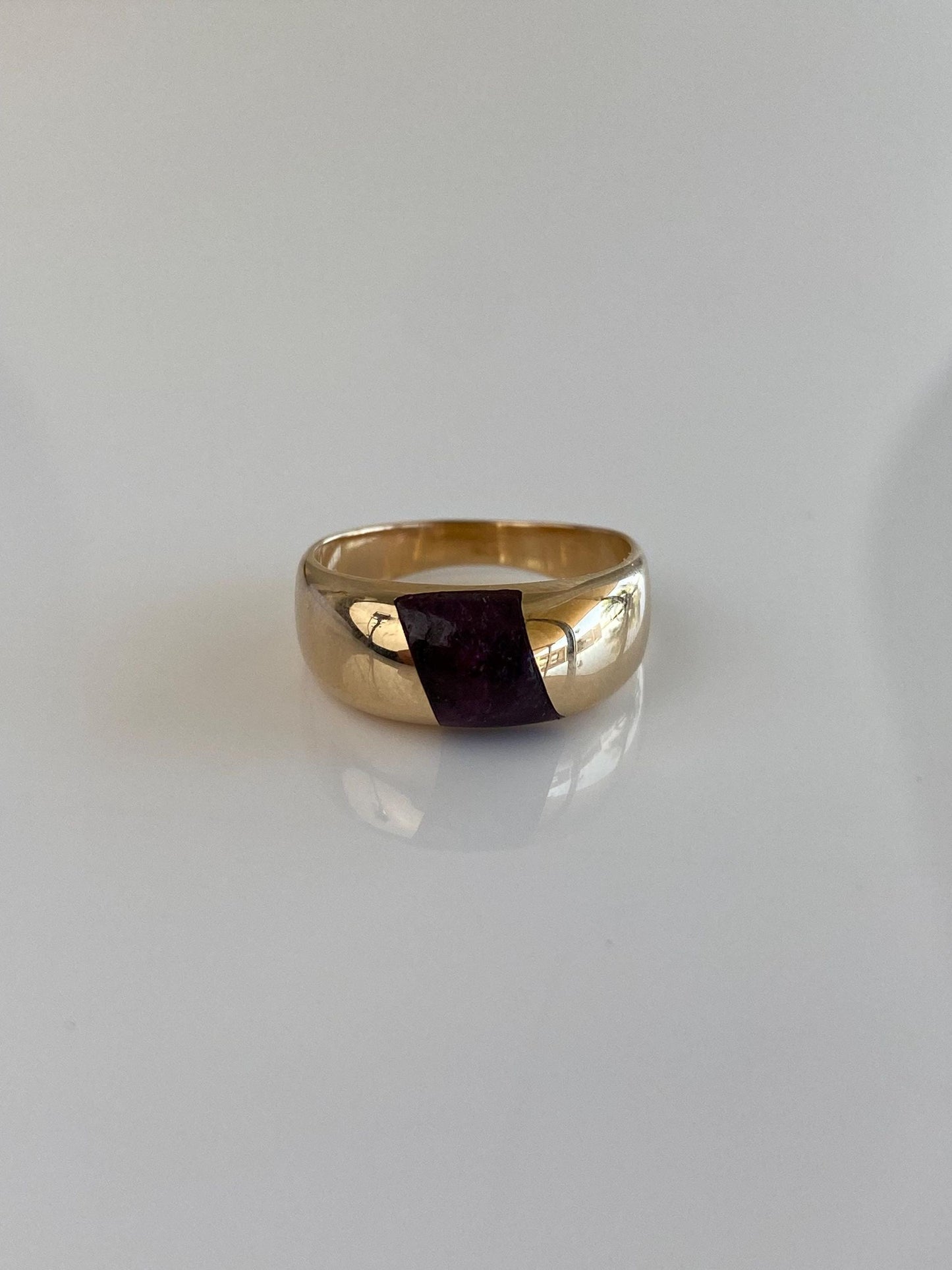 Vintage Solid 14k Yellow Gold Purple Inlay Ring - Size 5.75