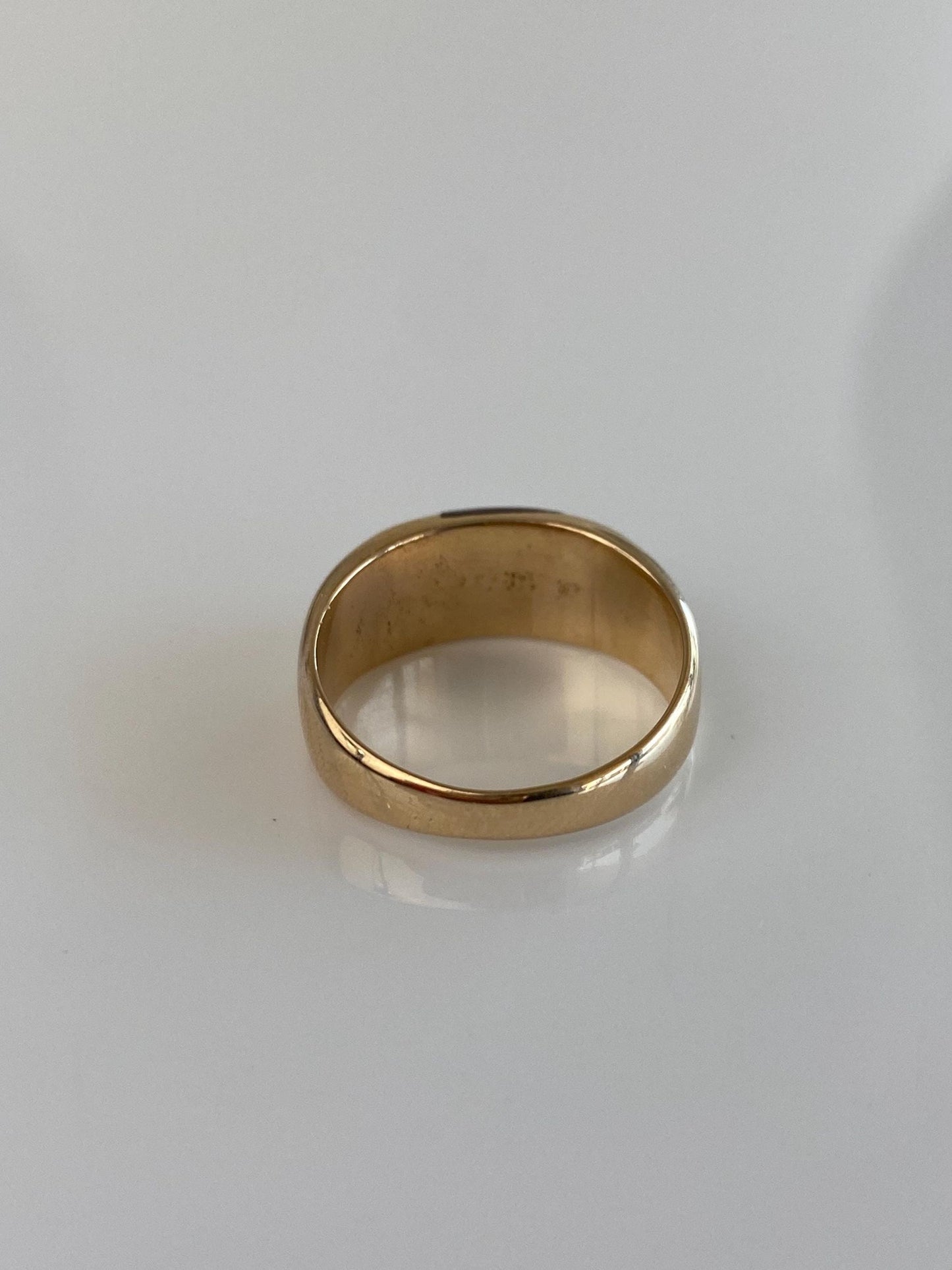 Vintage Solid 14k Yellow Gold Purple Inlay Ring - Size 5.75