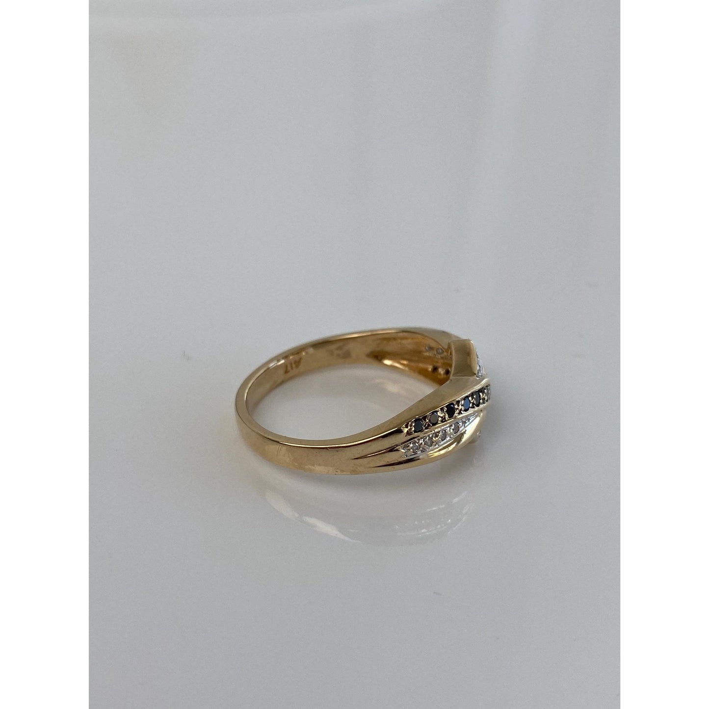 Vintage Solid 14k White & Yellow Gold Black Clear Diamond Twist Ring - Size 9.5