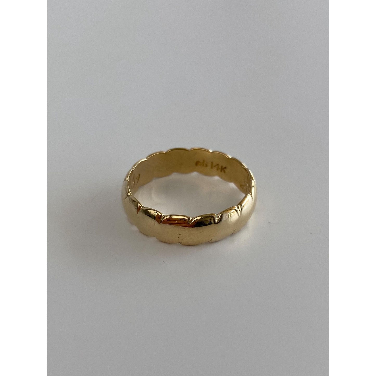 Vintage Solid 14k Yellow Gold Scalloped Twist Ring Band - Size 9.75