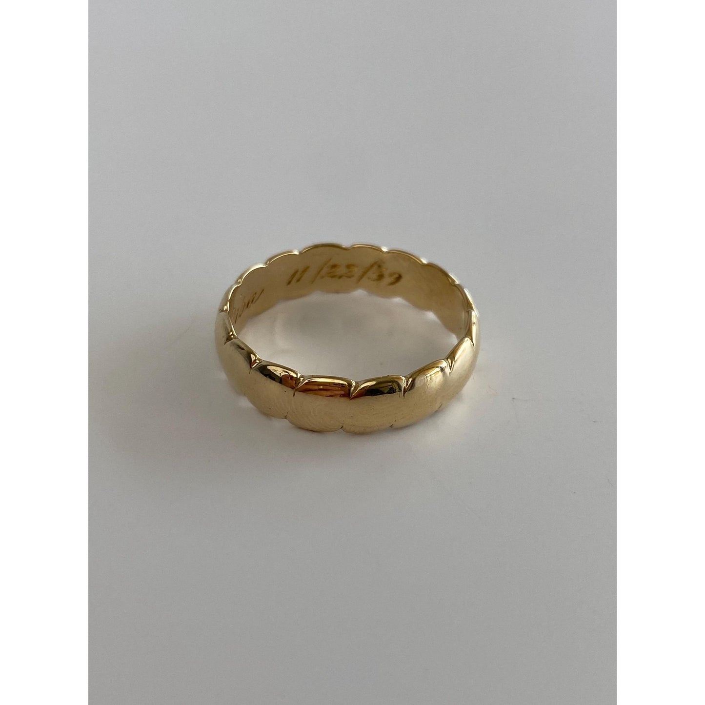Vintage Solid 14k Yellow Gold Scalloped Twist Ring Band - Size 9.75