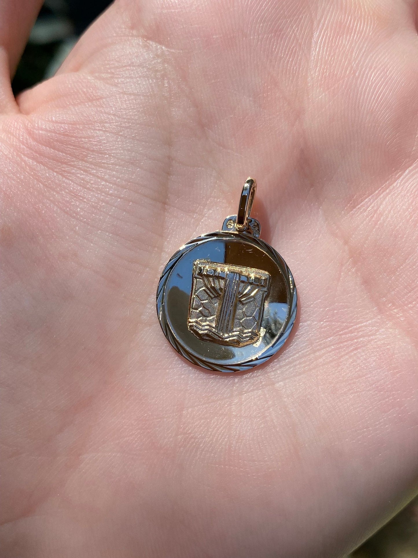 Vintage Solid 14k Yellow Gold Large Aquarius Zodiac Charm