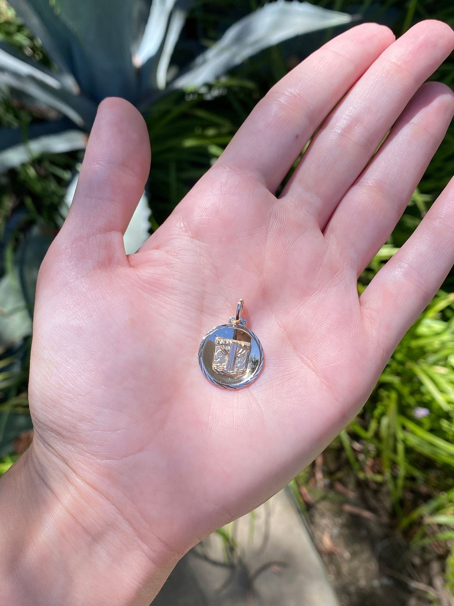 Vintage Solid 14k Yellow Gold Large Aquarius Zodiac Charm