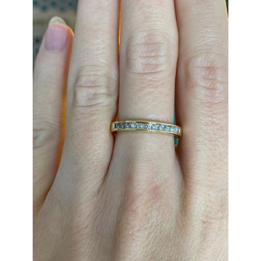 Vintage Solid 18k Yellow Gold Diamond Ring Band - Size 6.75