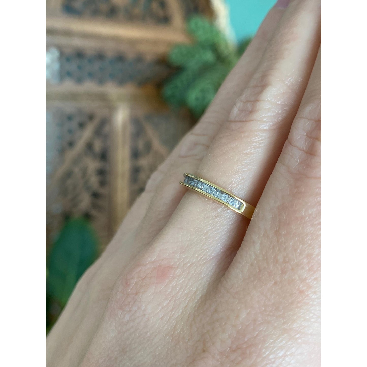 Vintage Solid 18k Yellow Gold Diamond Ring Band - Size 6.75