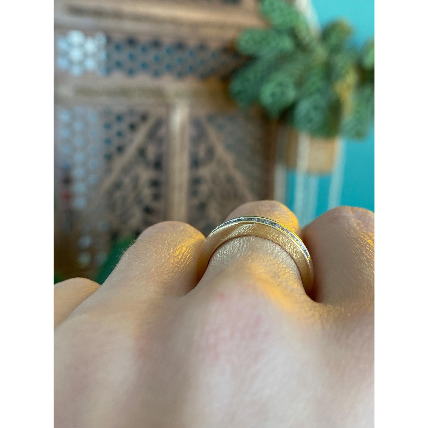 Vintage Solid 18k Yellow Gold Diamond Ring Band - Size 6.75