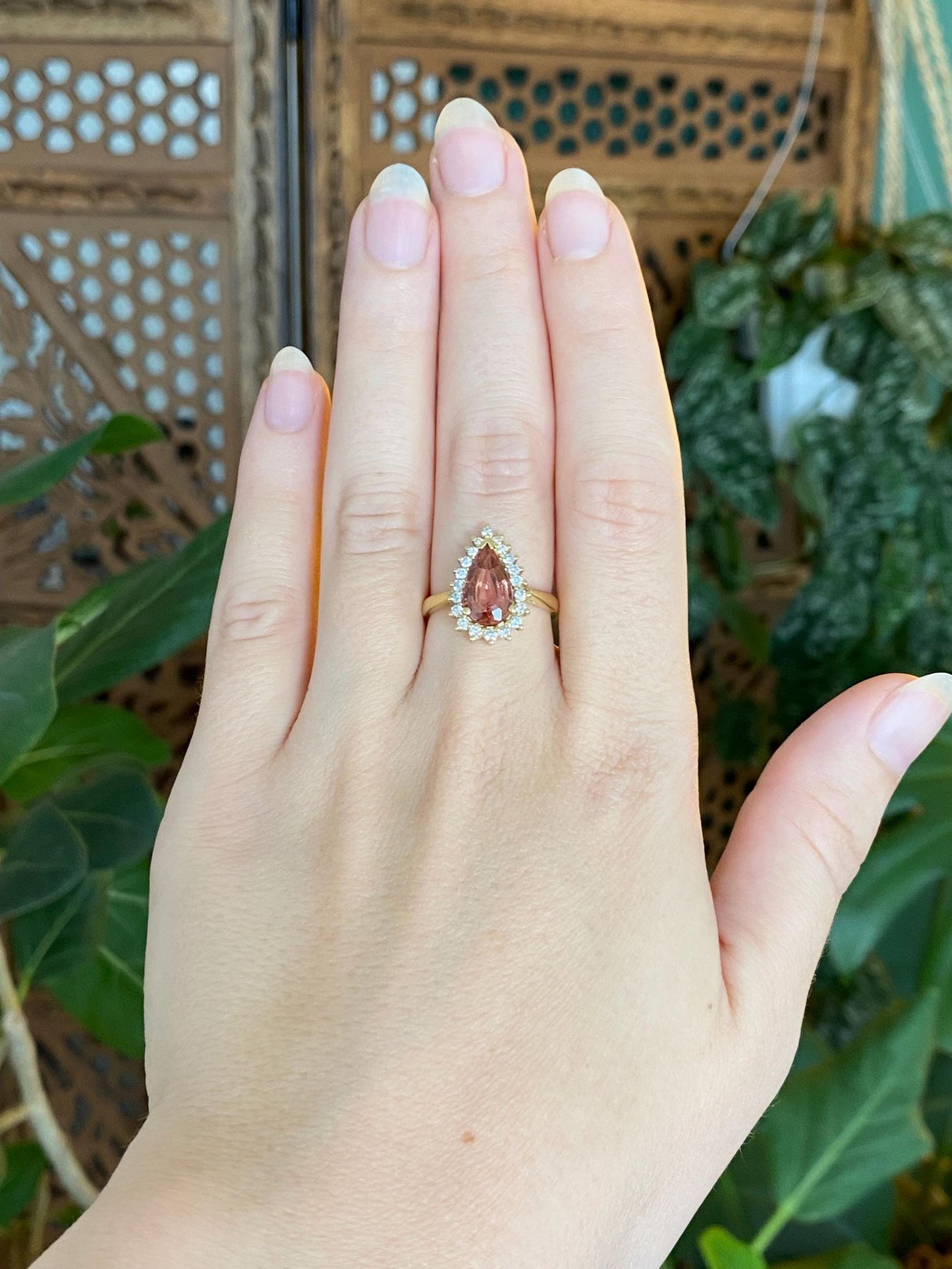 Vintage Solid 18k Yellow Gold Peach Topaz Diamond Halo Teardrop Ring - Size 7