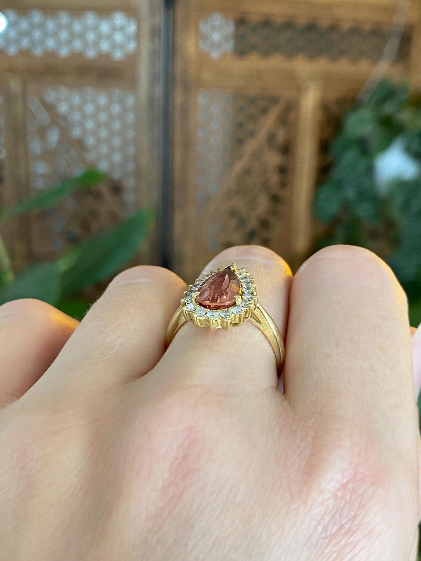 Vintage Solid 18k Yellow Gold Peach Topaz Diamond Halo Teardrop Ring - Size 7