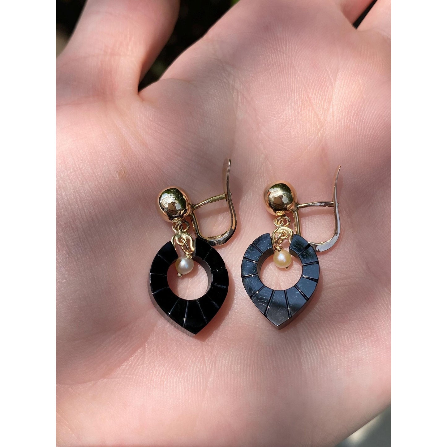 Vintage 10k Yellow Gold Black Resin Pearl Dangle Stud Earrings