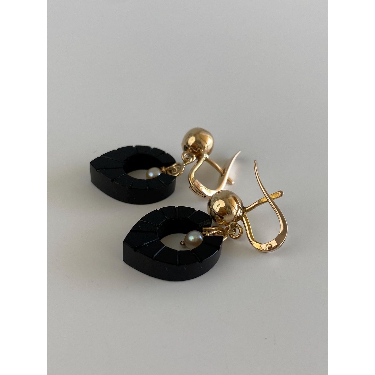 Vintage 10k Yellow Gold Black Resin Pearl Dangle Stud Earrings