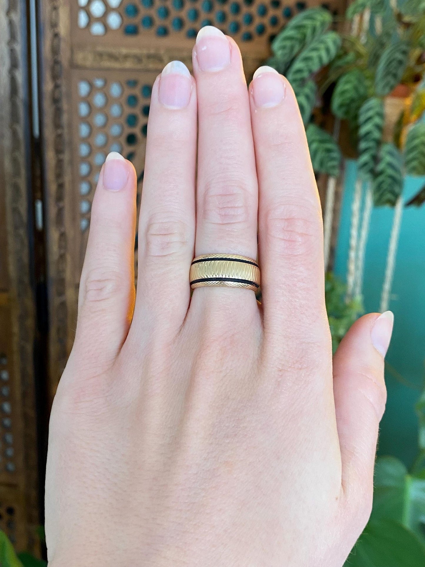 Vintage Solid 14k Yellow Gold Black Enamel Designed Wide Ring Band - Size 6.25
