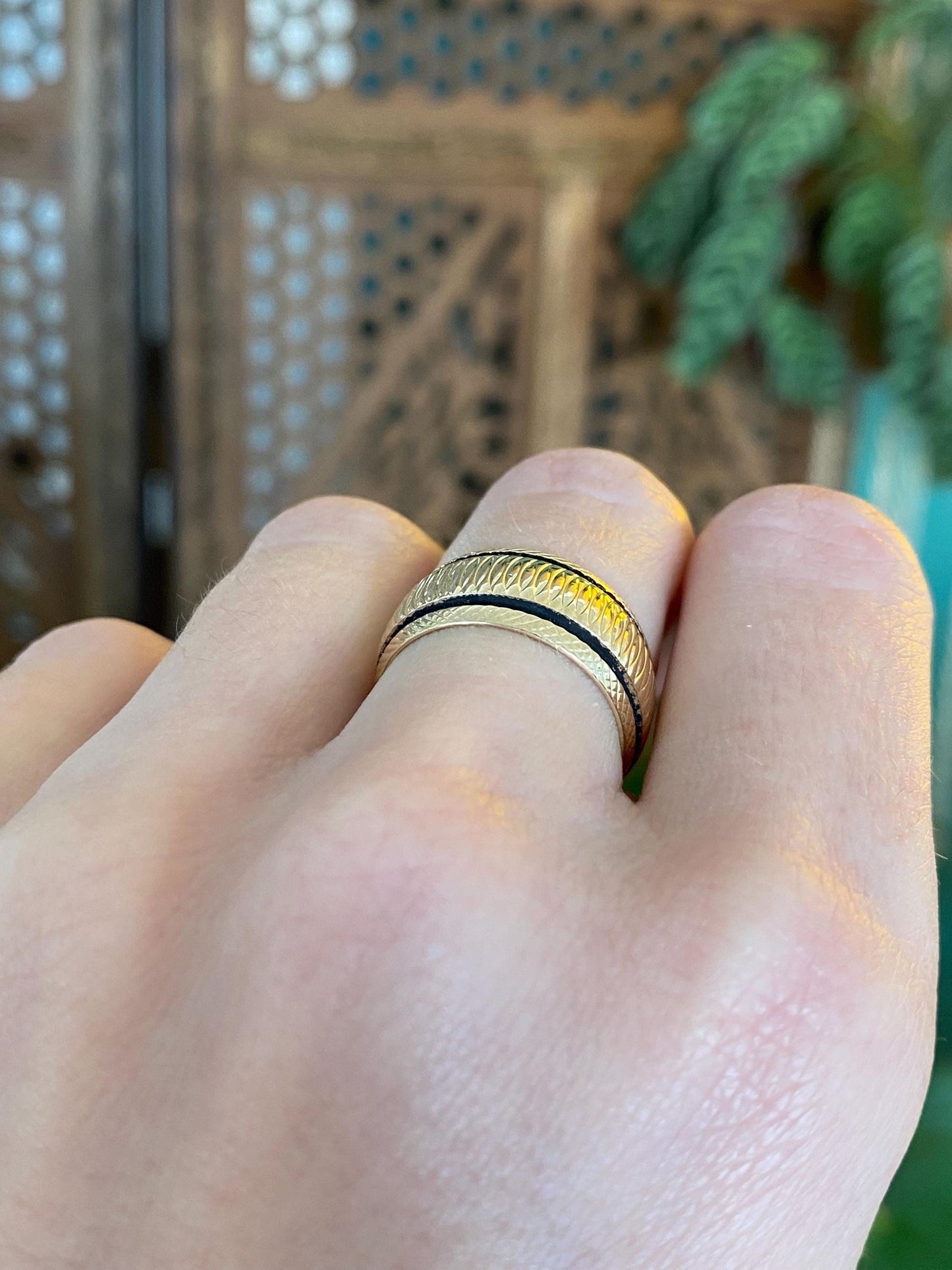 Vintage Solid 14k Yellow Gold Black Enamel Designed Wide Ring Band - Size 6.25