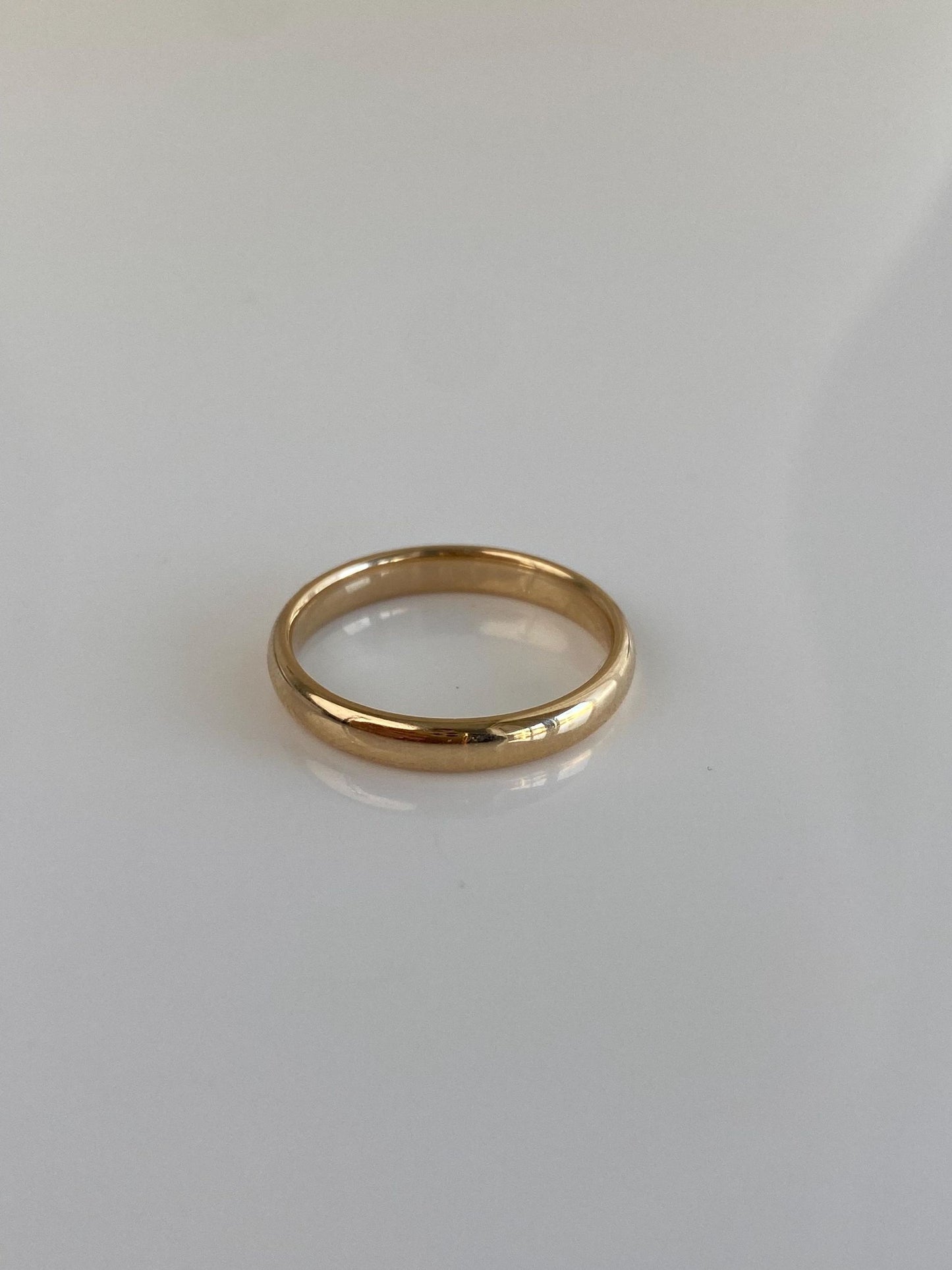 Vintage Solid 14k Yellow Gold Ring Band - Size 7.5