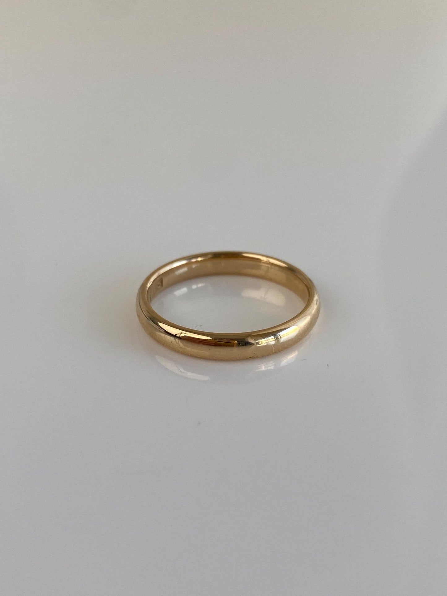 Vintage Solid 14k Yellow Gold Ring Band - Size 7.5