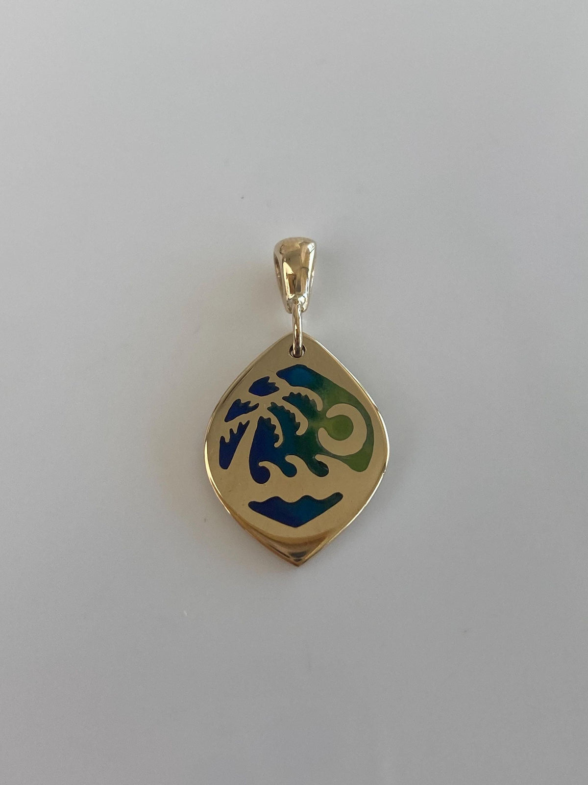 Vintage Solid 14k Yellow Gold Enamel Island Charm