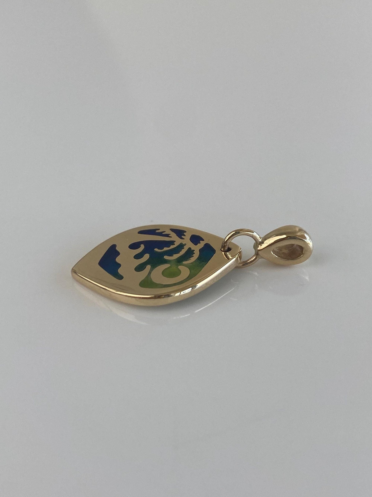 Vintage Solid 14k Yellow Gold Enamel Island Charm