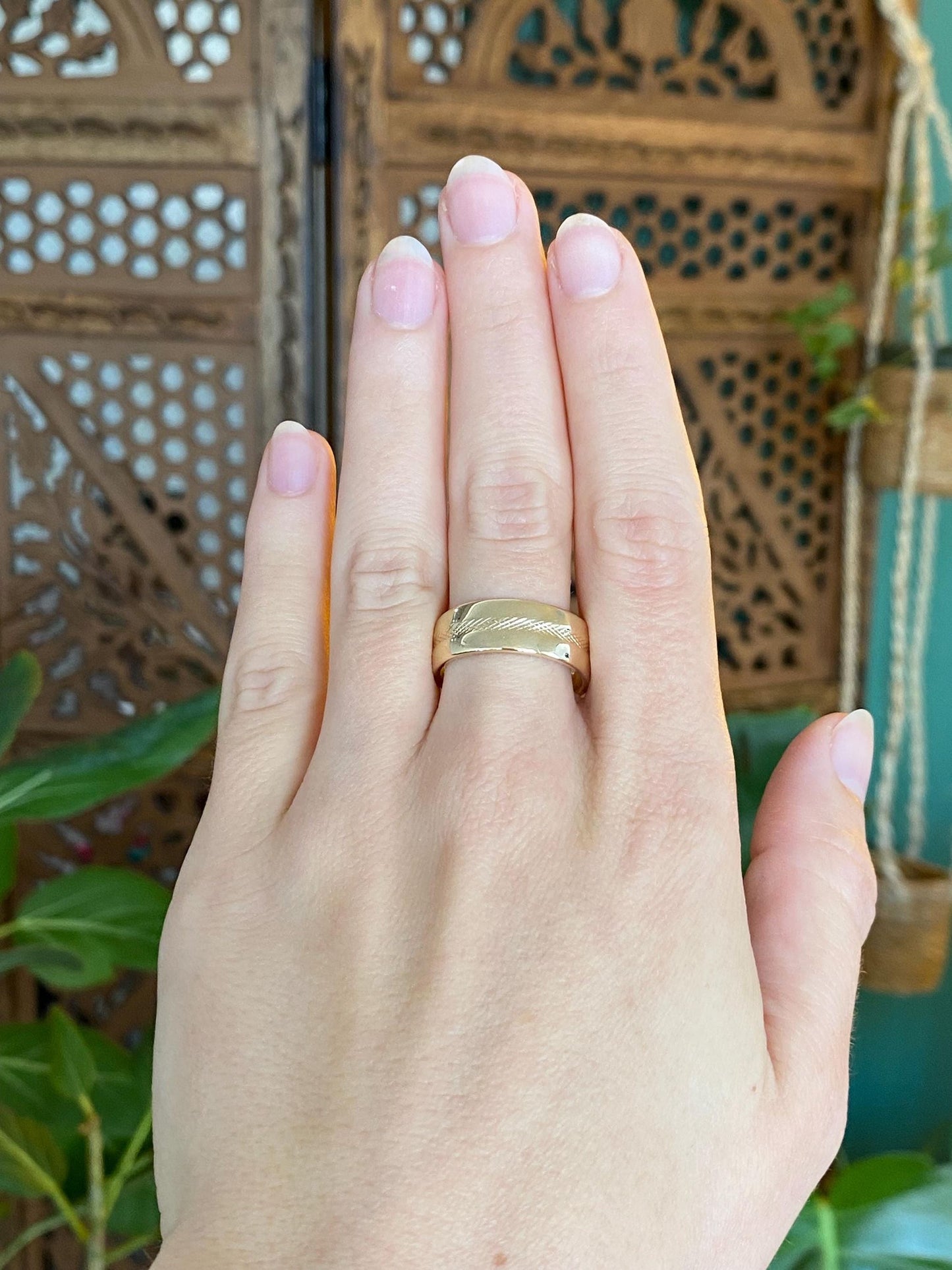 Vintage Solid 14k Yellow Gold Textured Line Ring Band - Size 9.25