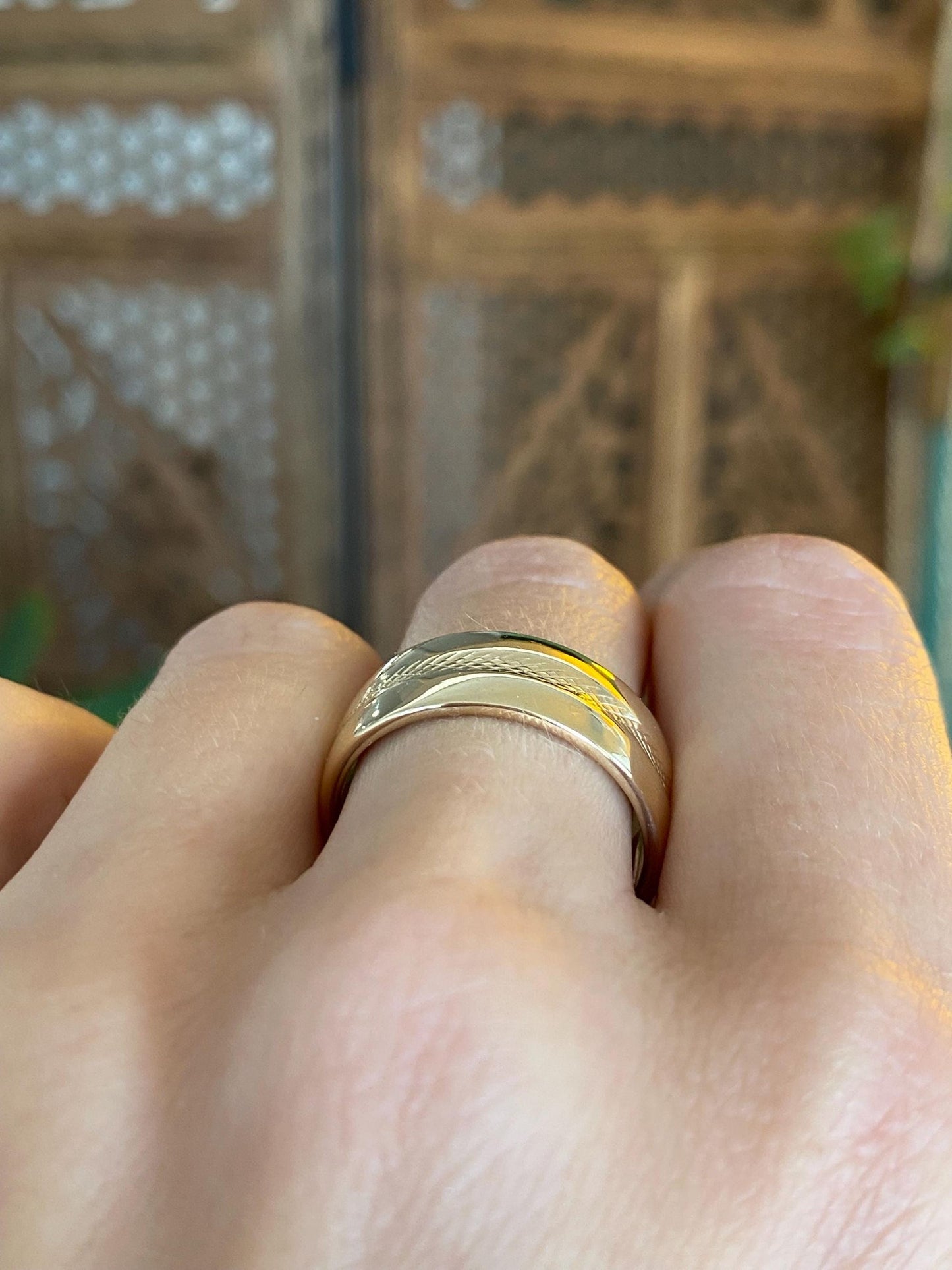 Vintage Solid 14k Yellow Gold Textured Line Ring Band - Size 9.25