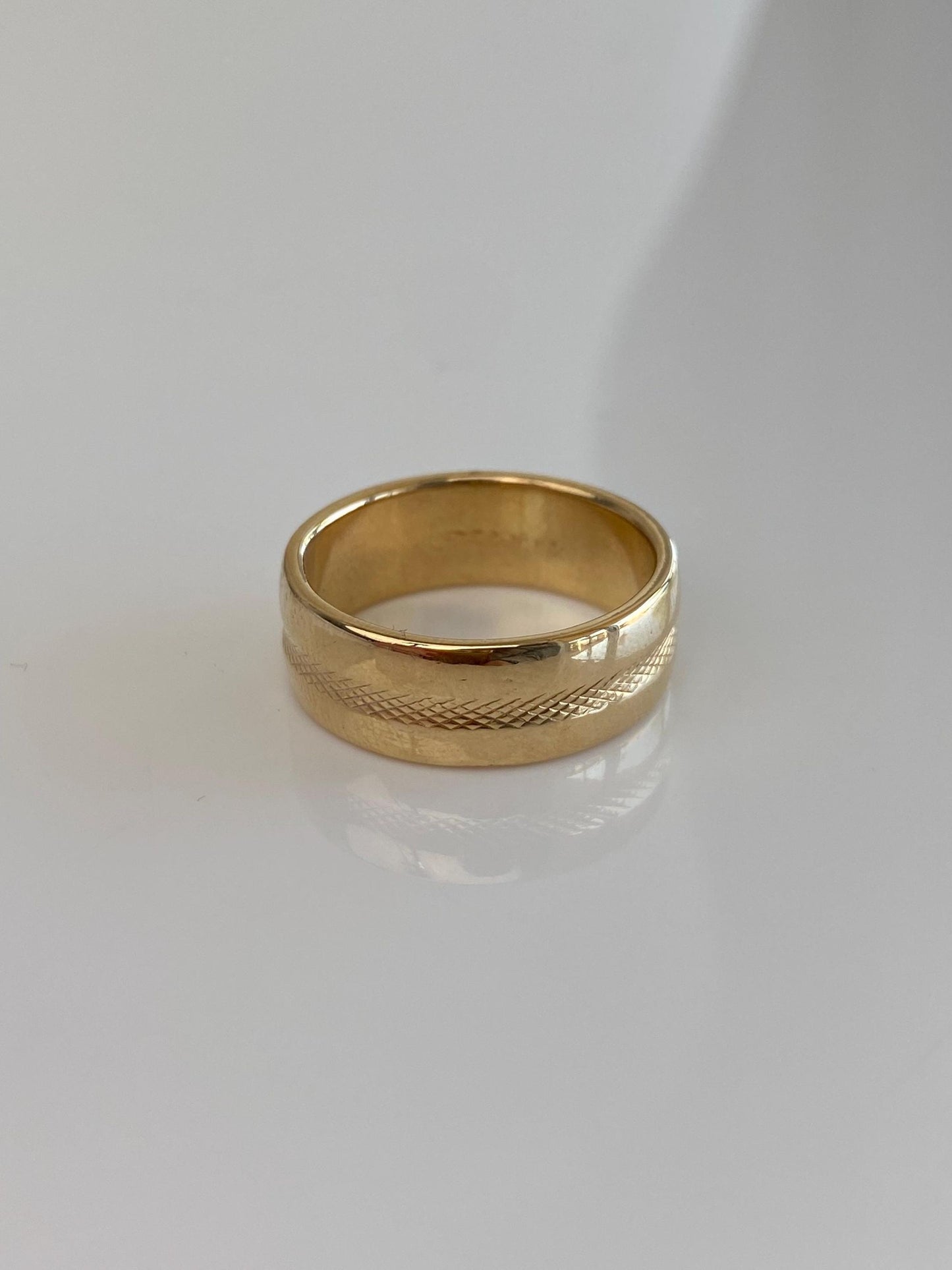 Vintage Solid 14k Yellow Gold Textured Line Ring Band - Size 9.25